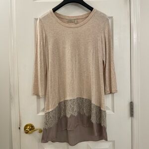 LOGO By Lori Goldstein Women's Beige Lace N Satin Trim Top Size XS